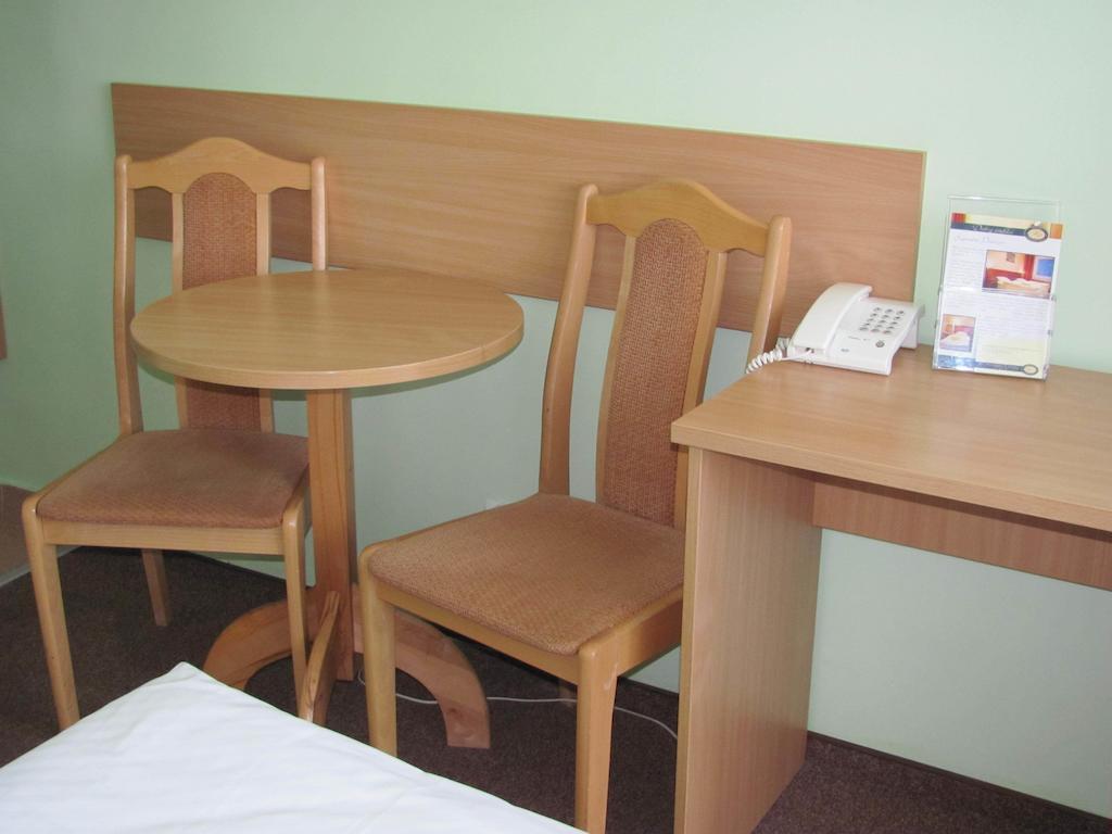 Hotel Polkowice Room photo